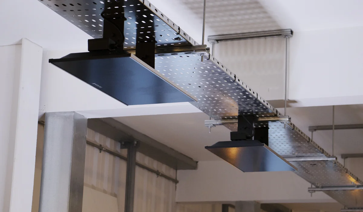 Krystal Black with Swivel Brackets