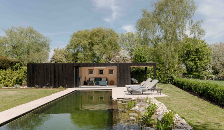 Elegant Pool House heated by Herschel