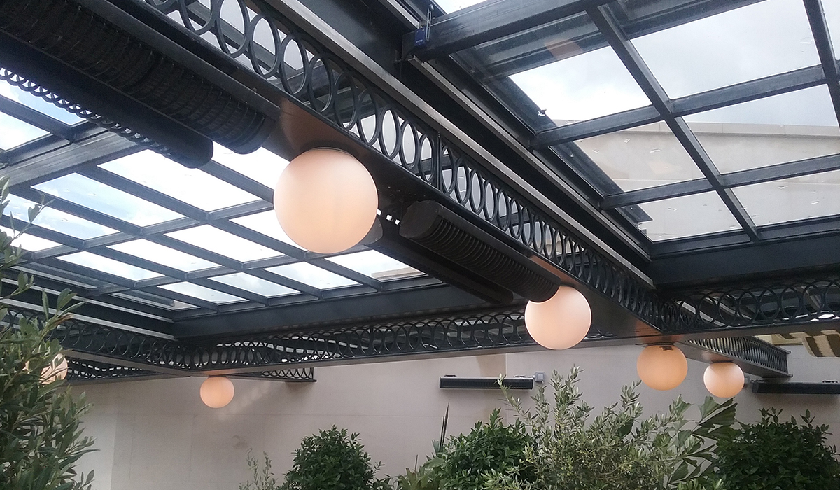 Ceiling hung aspect commercial heater